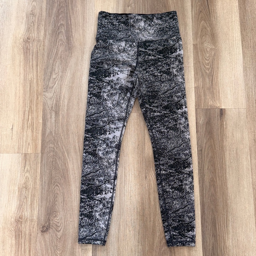Athleta Women's Black White Elation Glades 7/8 High Rise Tight 510486 Size Small - Picture 3 of 9